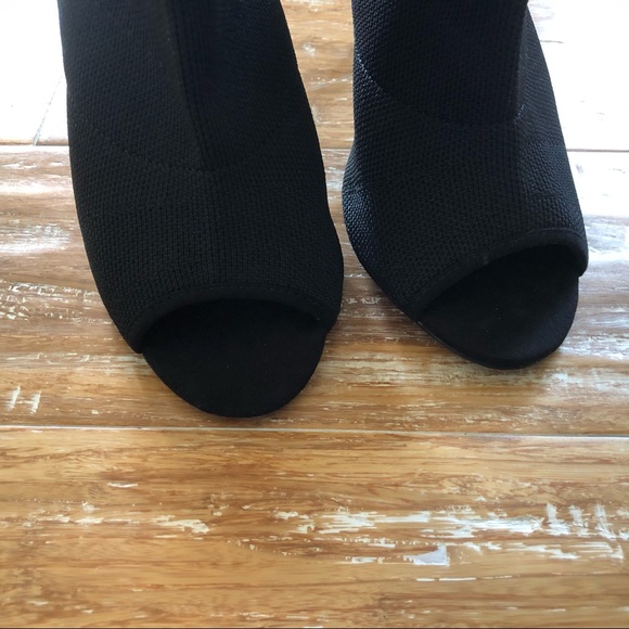 Forever 21 Slip On Black Stiletto Booties size 7 - Picture 6 of 8